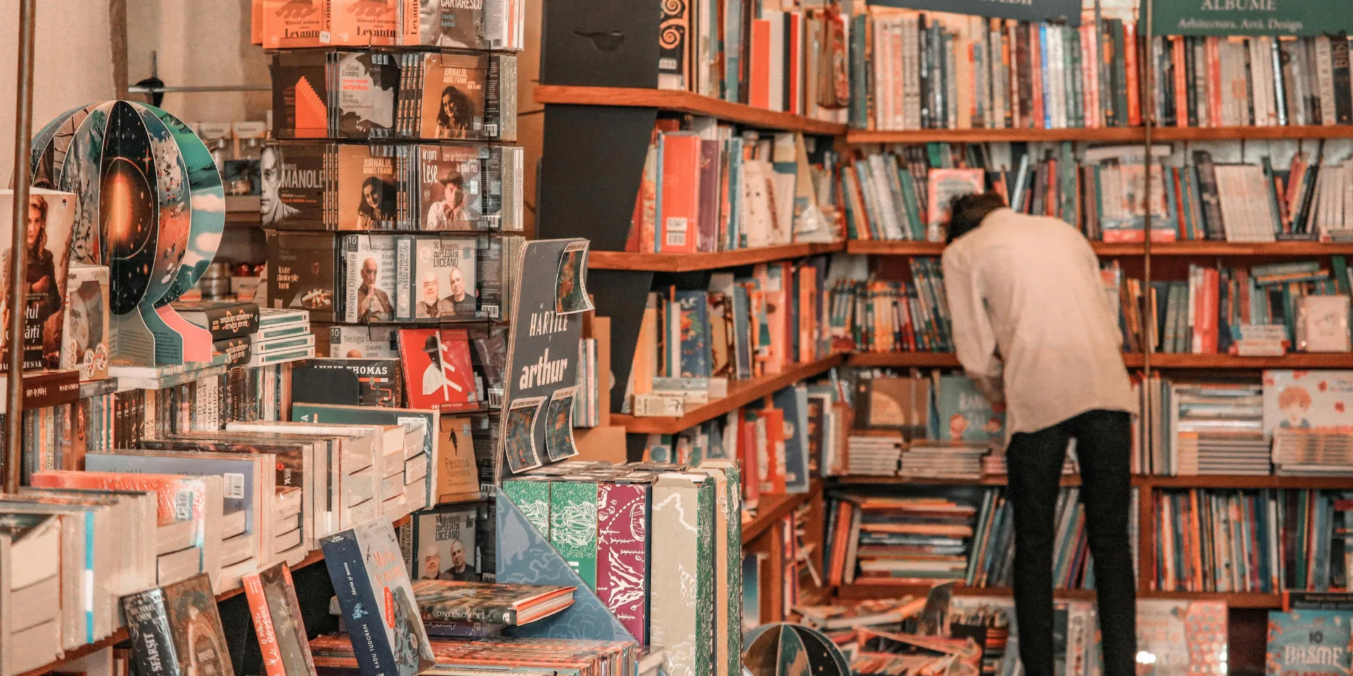 Man shopping for books